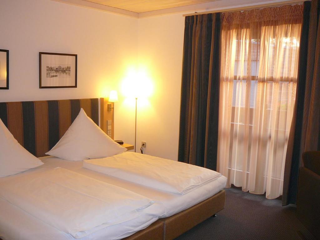 באד גרוננבאך Landhotel Groenenbach חדר תמונה