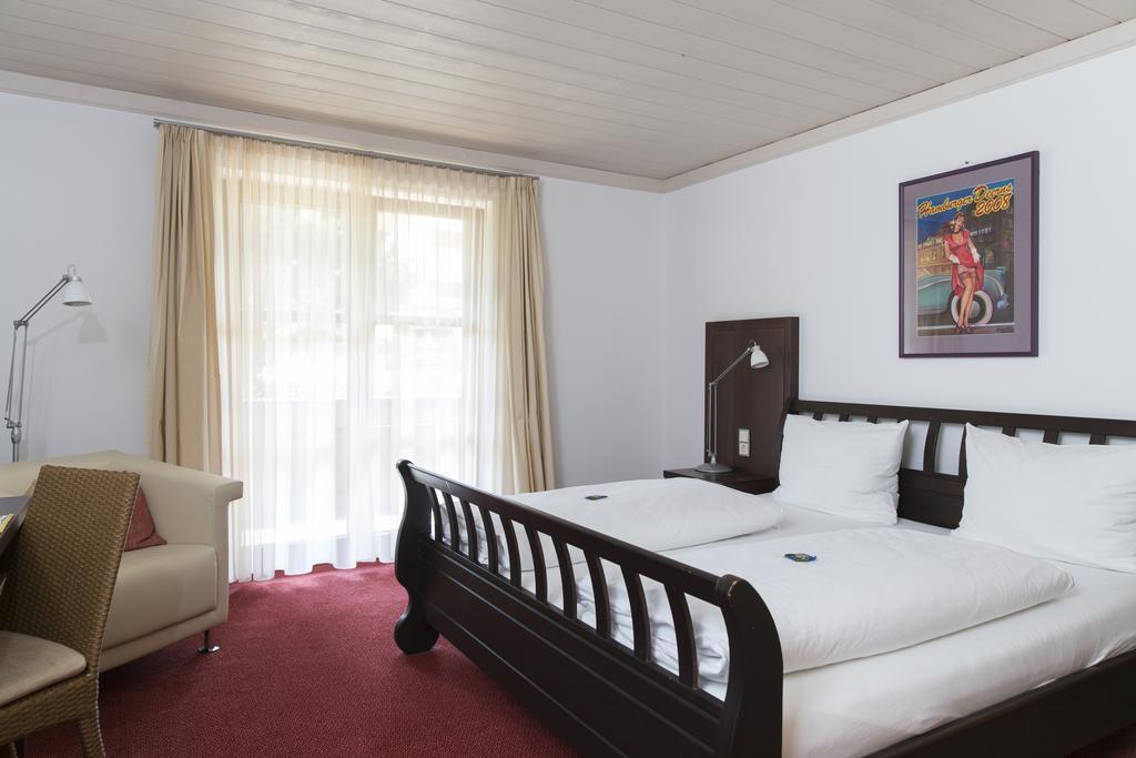 באד גרוננבאך Landhotel Groenenbach מראה חיצוני תמונה