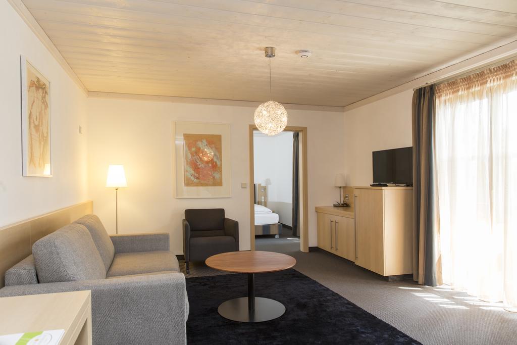 באד גרוננבאך Landhotel Groenenbach מראה חיצוני תמונה